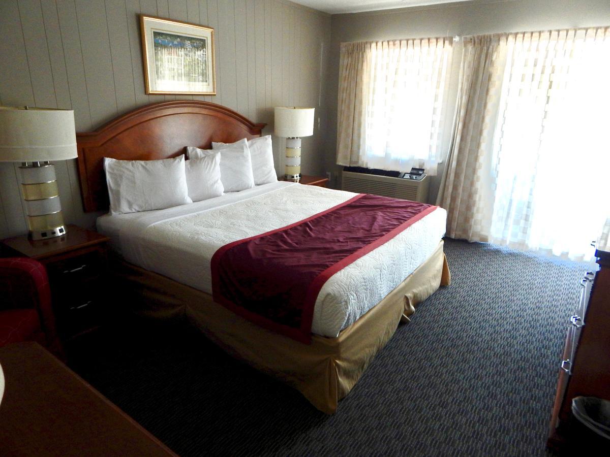 Inn On The Hill Lake George Exterior foto